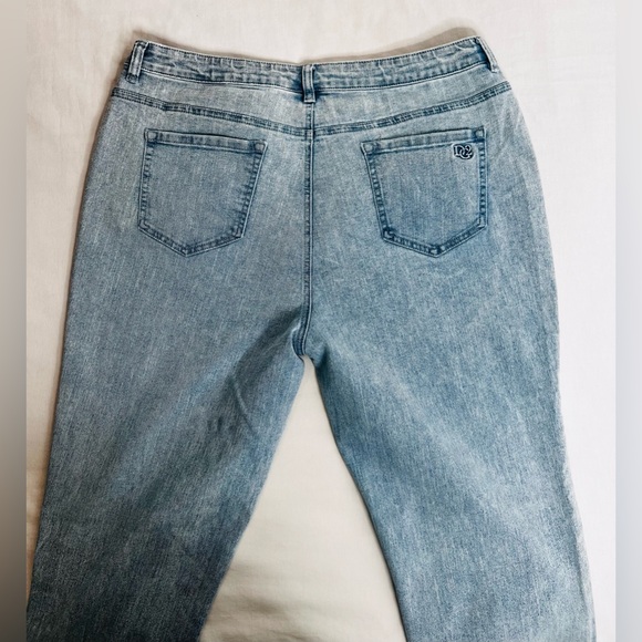 DG2 Straight Leg Washed Blue Jeans, Size XLT - Picture 7 of 10